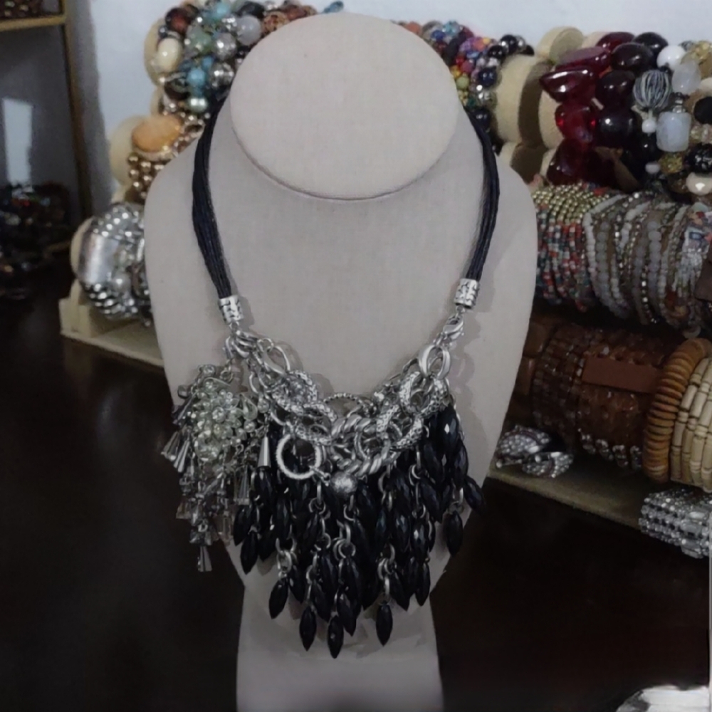 Women's Silver and Black Beaded Floral Rhinestones Leather Strand Necklace